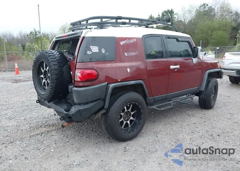 2008 Toyota Fj Cruiser z USA, uszkodzony, nr VIN JTEBU11FX8K019138